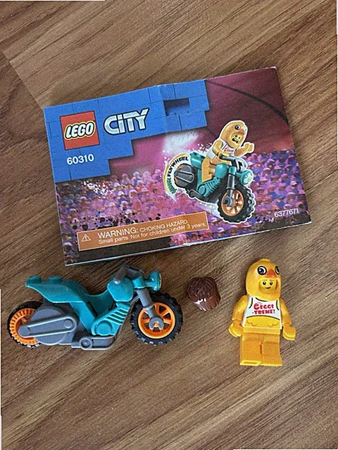 LEGO City: Chicken Stunt Bike (60310)